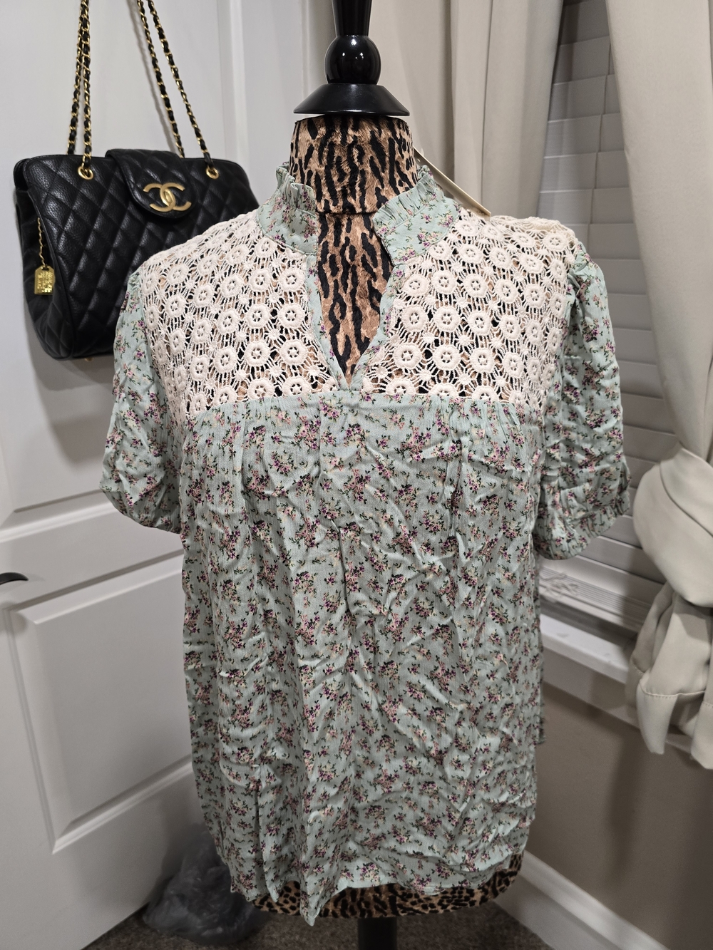 everleigh Mint Floral Lace Yoke Short Sleeve Blouse